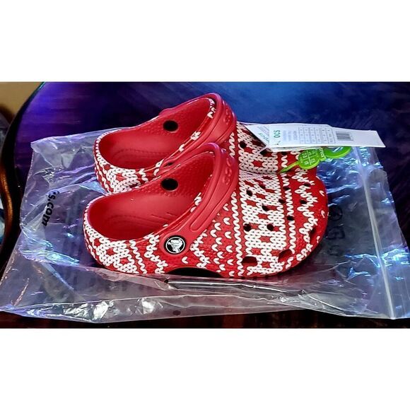 NEW COZY SWEATER TODDLER CROCS - Picture 1 of 7